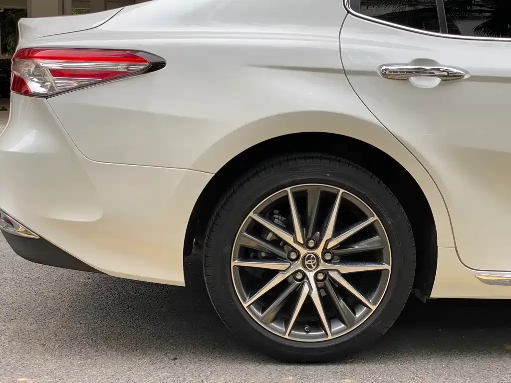 Toyota Camry 2023 из CN, фото 9