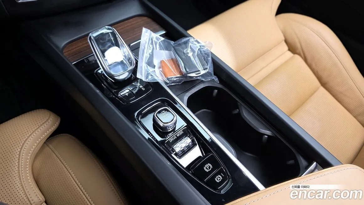 Volvo XC60 2021 из KR, фото 9