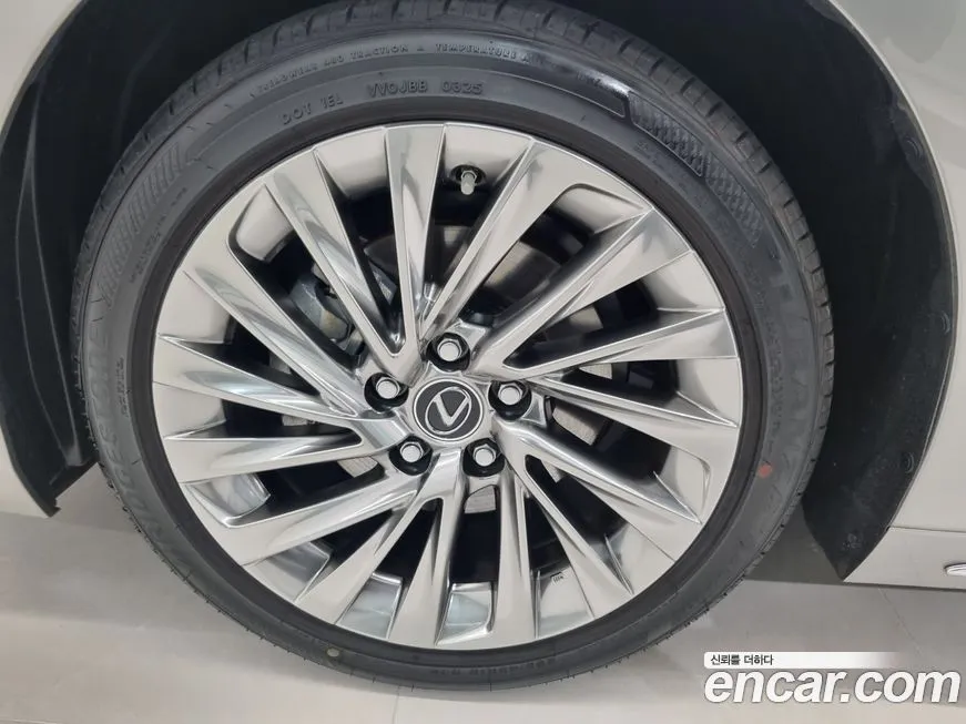 Lexus ES 2025 из KR, фото 5