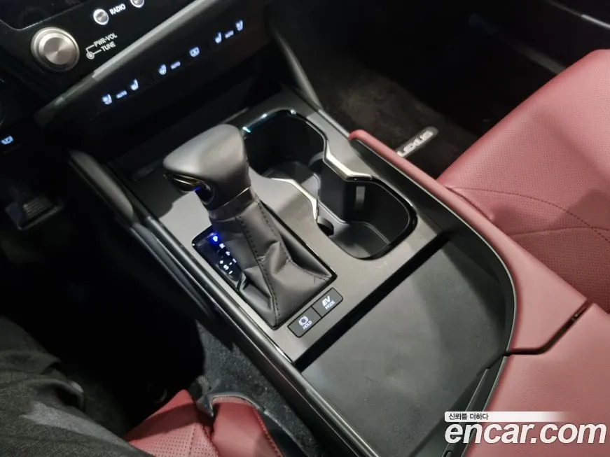 Lexus ES 2025 из KR, фото 9