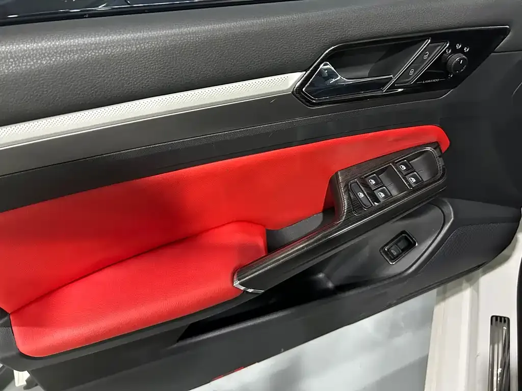 Volkswagen Lamando 2021 из CN, фото 3