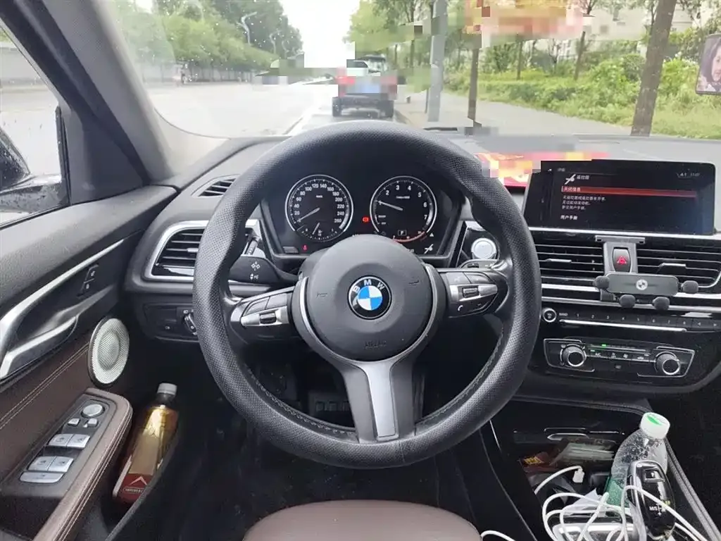BMW 1 Series 2021 из CN, фото 3