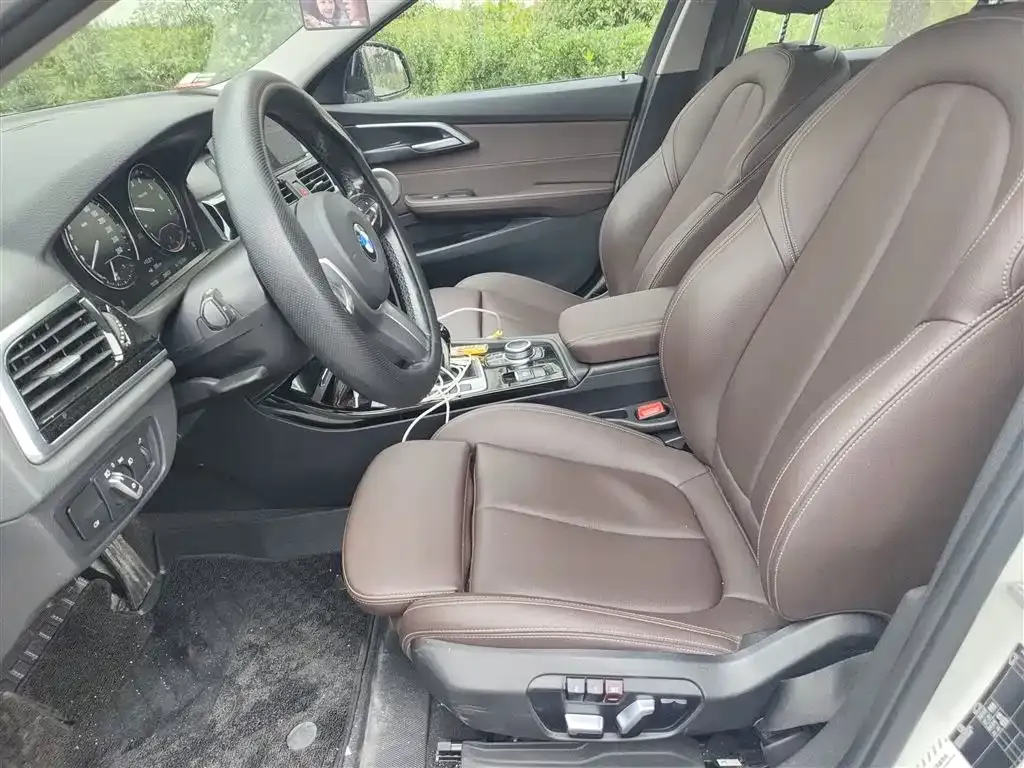 BMW 1 Series 2021 из CN, фото 8