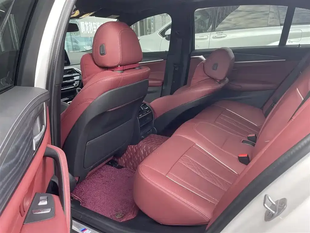 BMW 5 Series 2023 из CN, фото 8