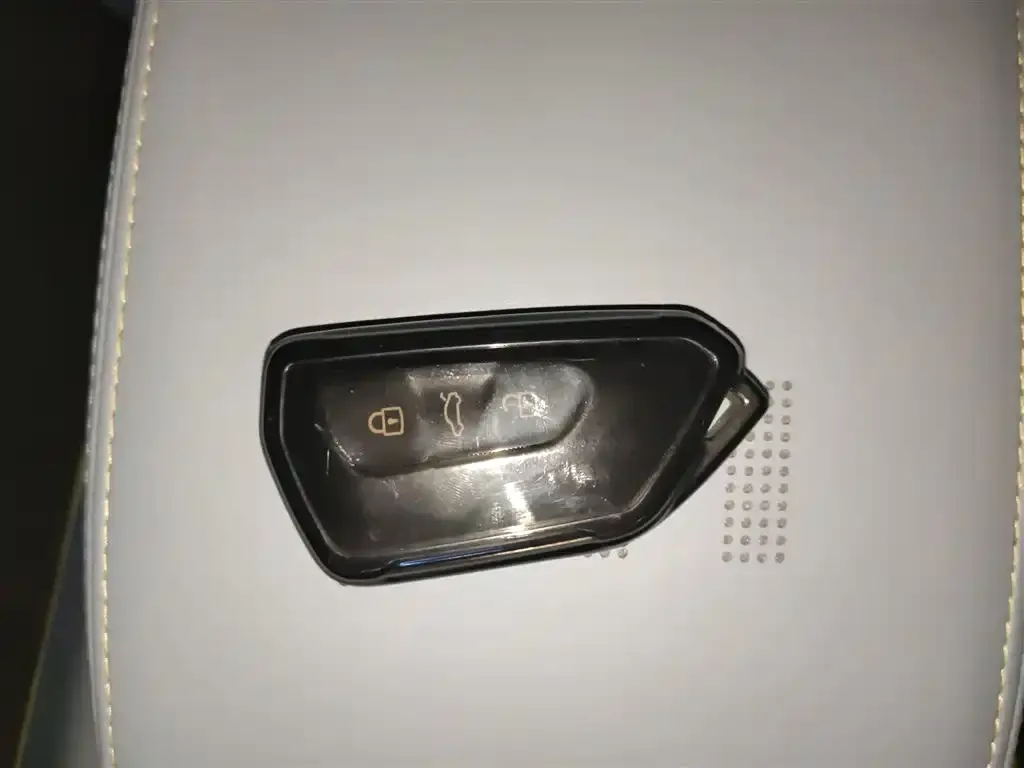 Volkswagen ID.4 X 2022 из CN, фото 9