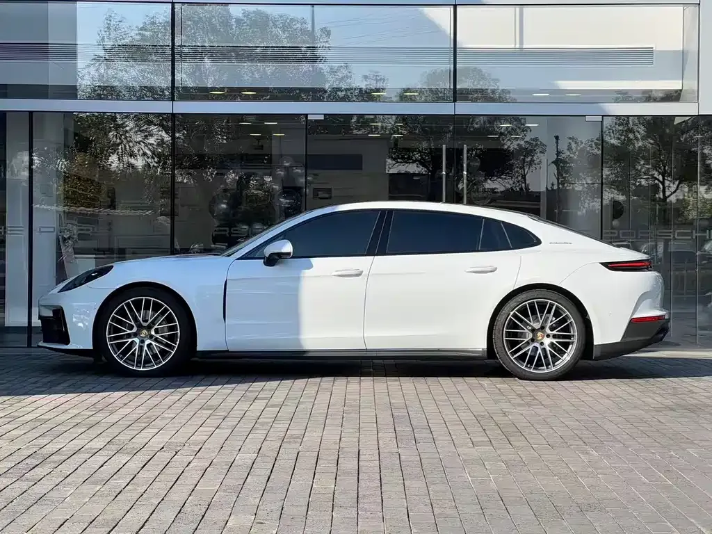 Porsche Panamera 2025 из CN, фото 4