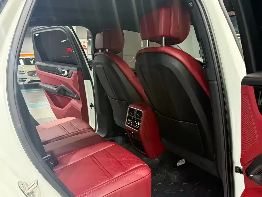 Porsche Cayenne Hybrid 2023 из CN, фото 7