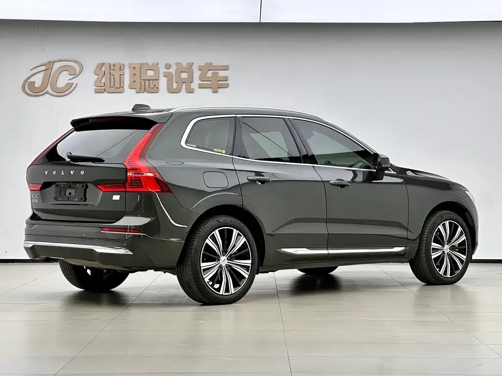 Volvo XC60 PHEV 2021 из CN, фото 4