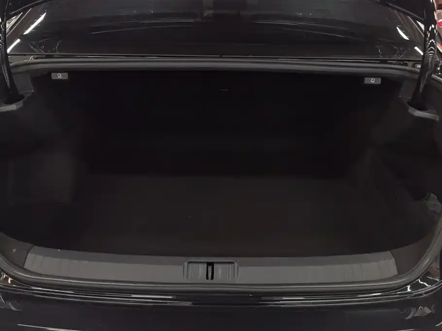 Volkswagen Magotan 2024 из CN, фото 4