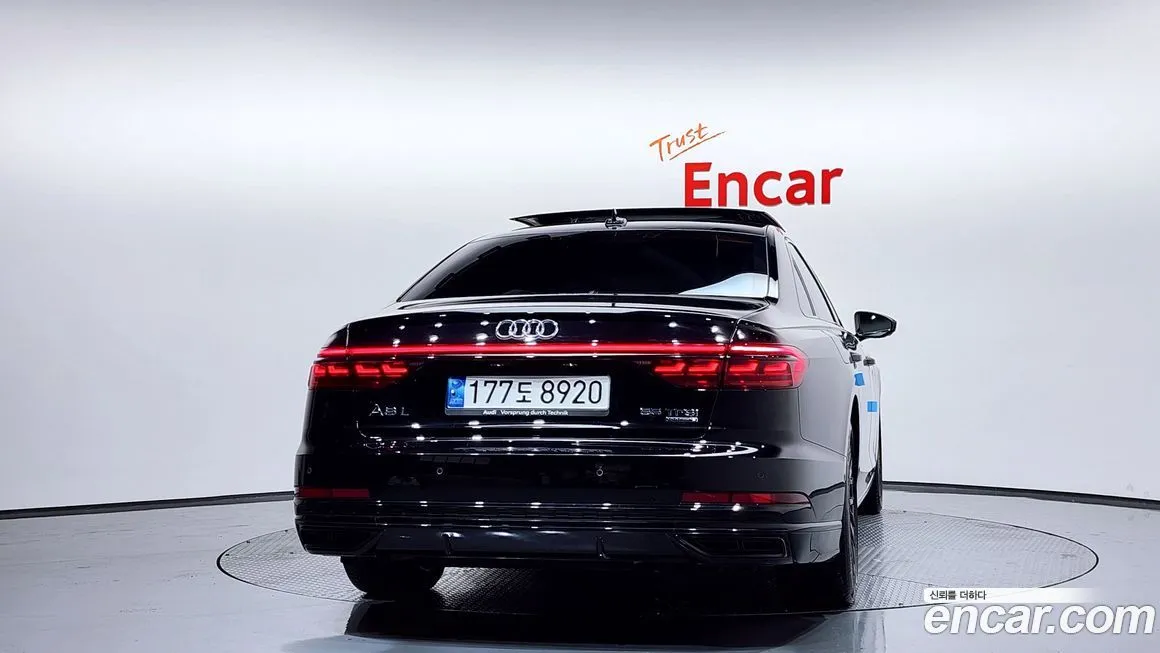 Audi A8 — фото 4