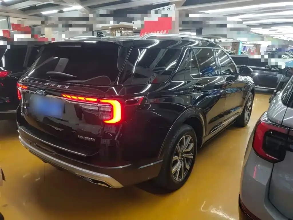 Ford Explorer 2024 из CN, фото 7