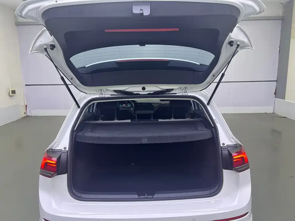 Volkswagen Golf 2022 из CN, фото 10