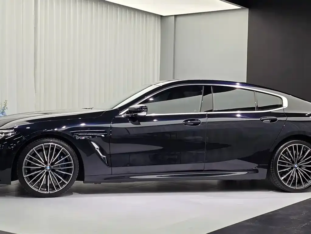 BMW 8 Series 2023 из CN, фото 3