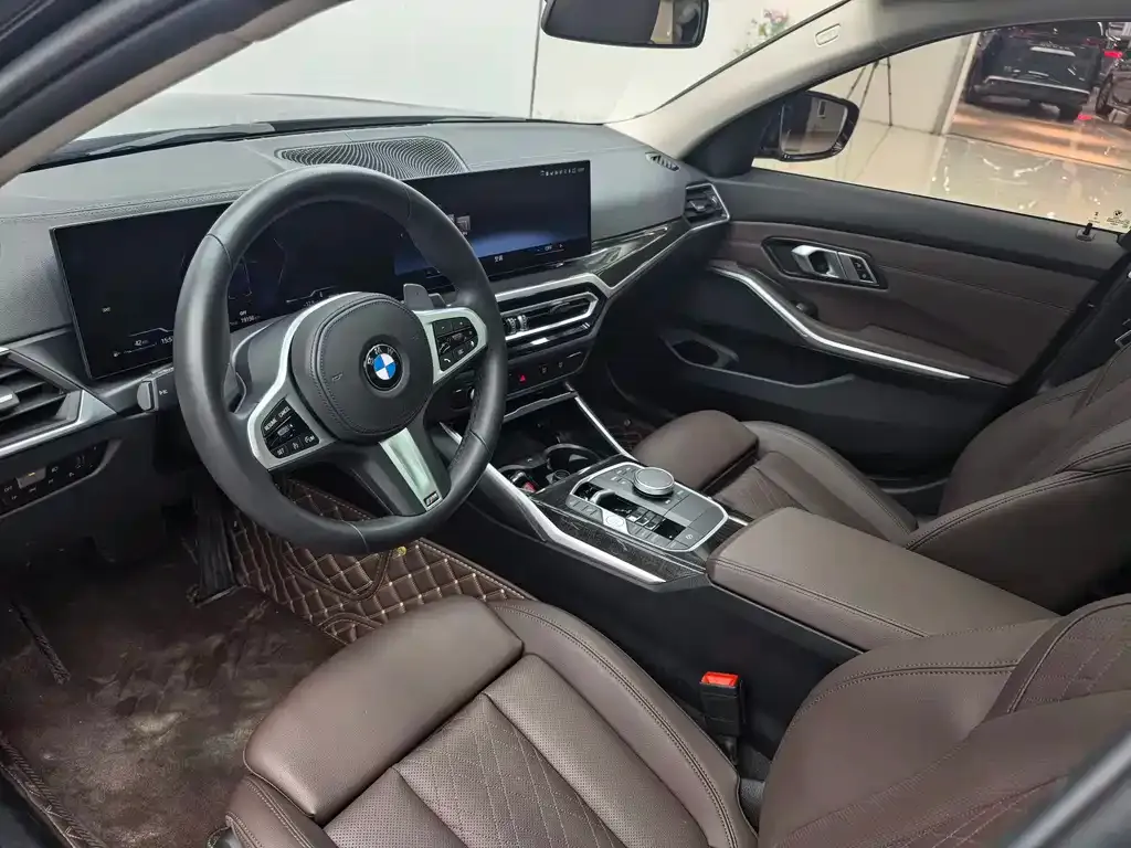BMW 3 Series 2023 из CN, фото 10