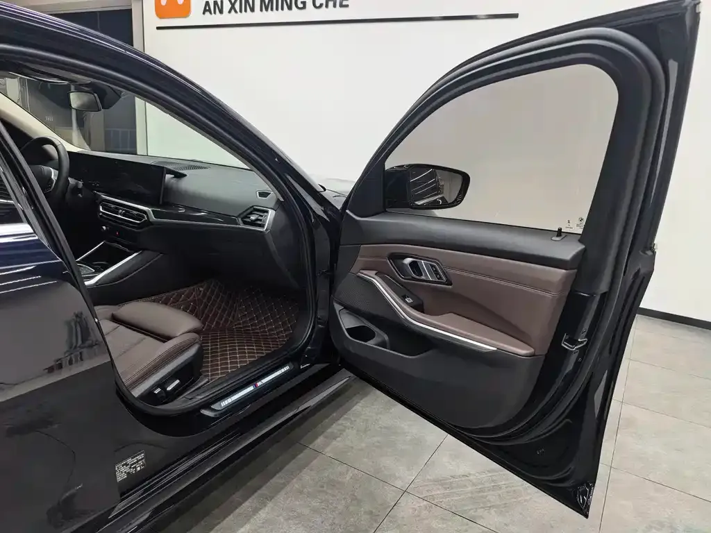 BMW 3 Series 2023 из CN, фото 8