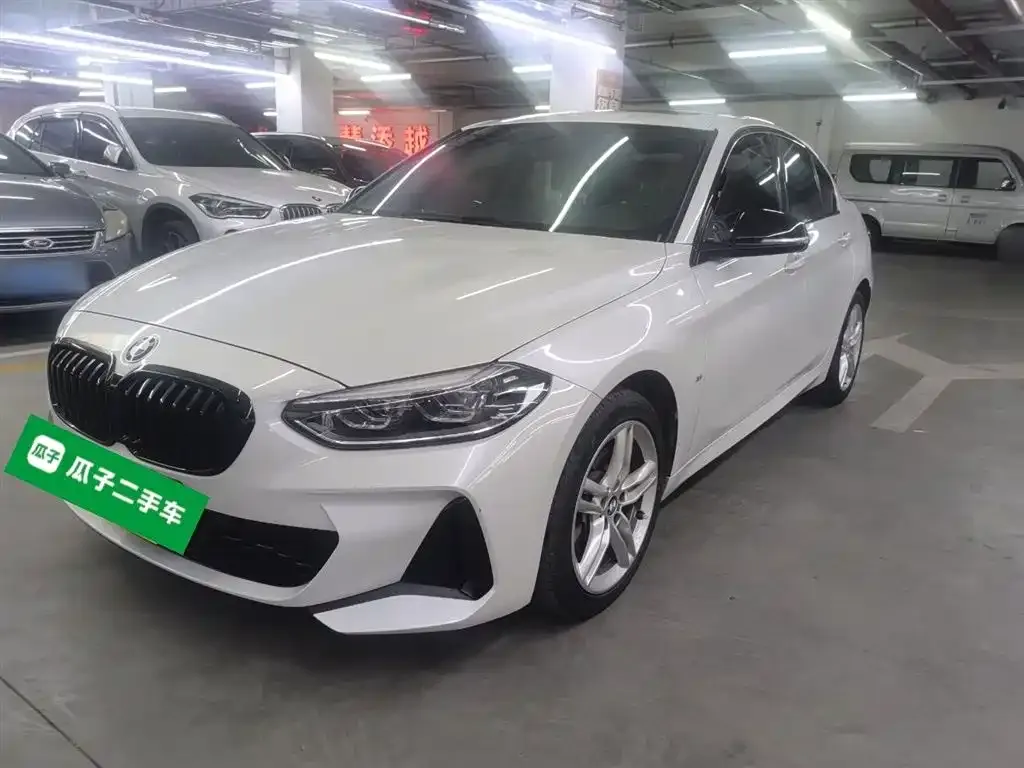 BMW 1 Series 2023 из CN, фото 2