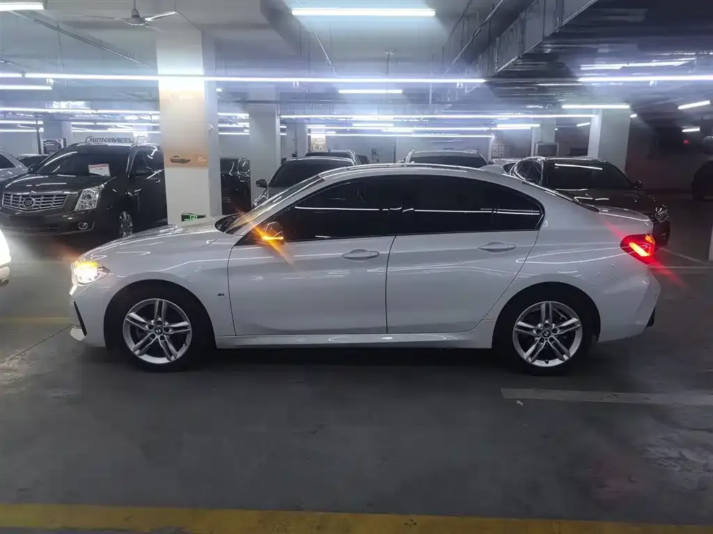BMW 1 Series 2023 из CN, фото 5