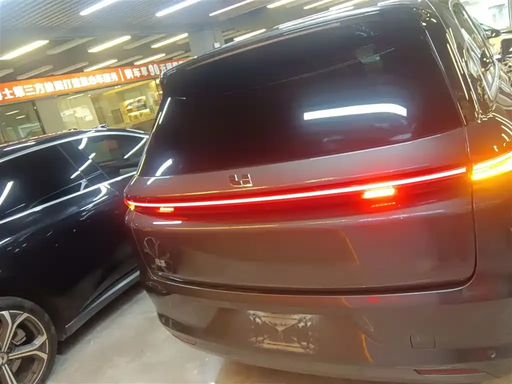 Li Auto L8 2024 из CN, фото 6