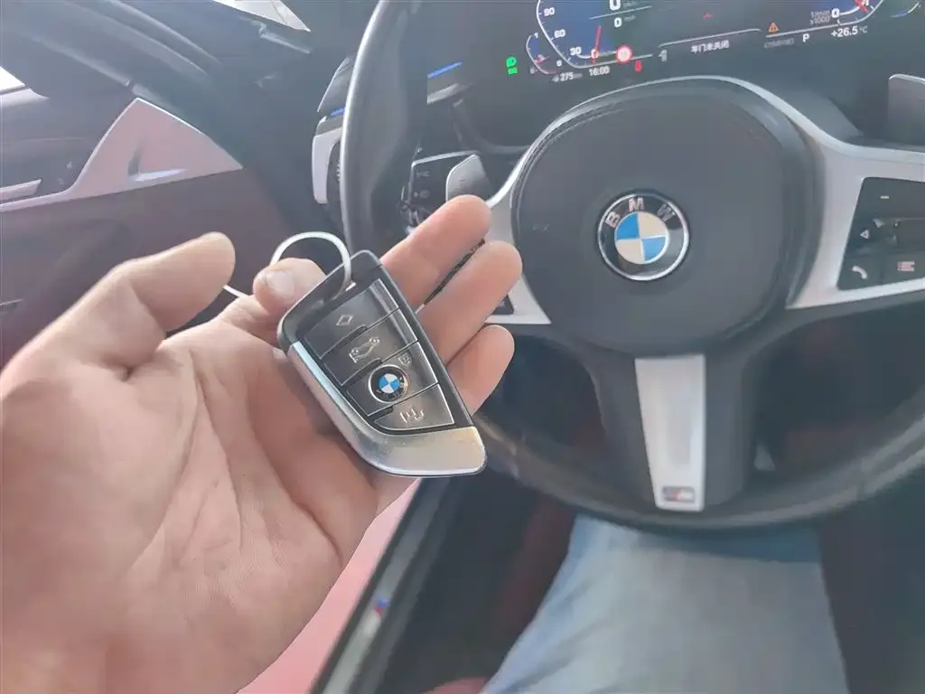 BMW 5 Series 2022 из CN, фото 9