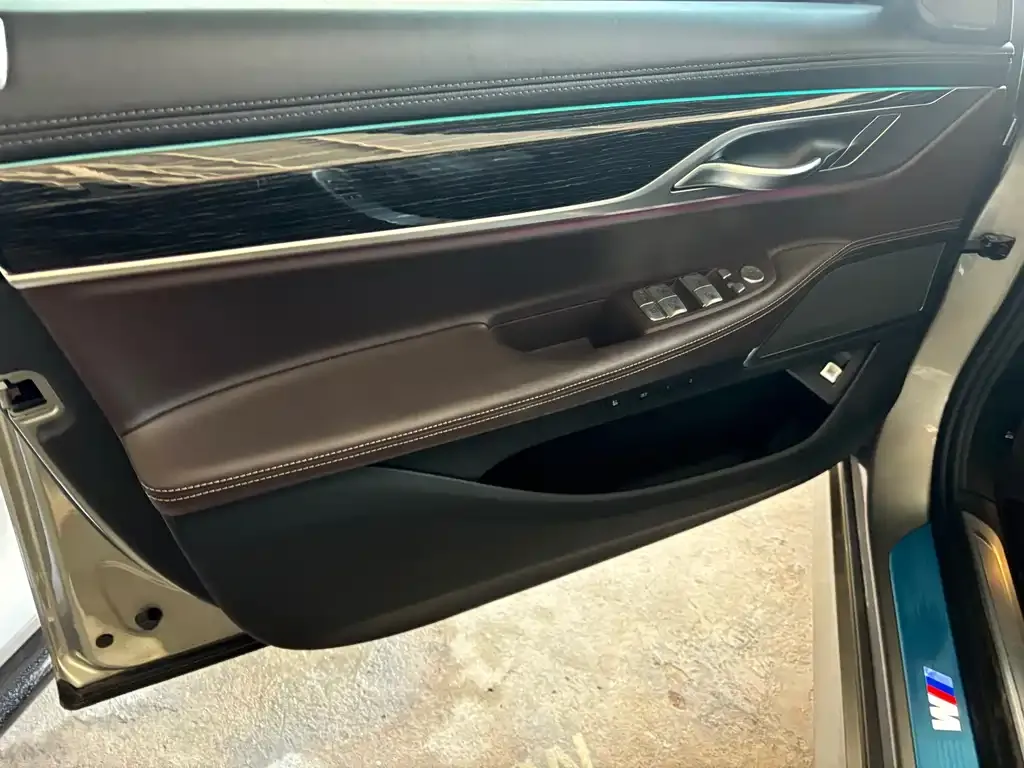 BMW 7 Series 2023 из CN, фото 5