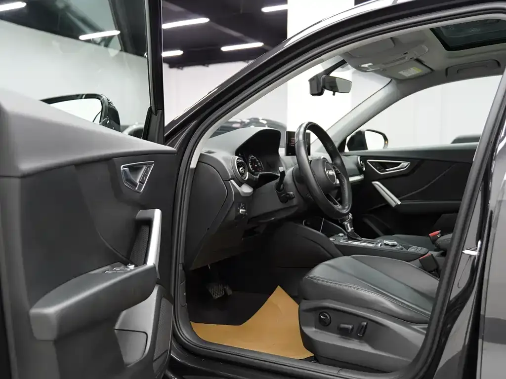 Audi Q2L 2021 из CN, фото 10