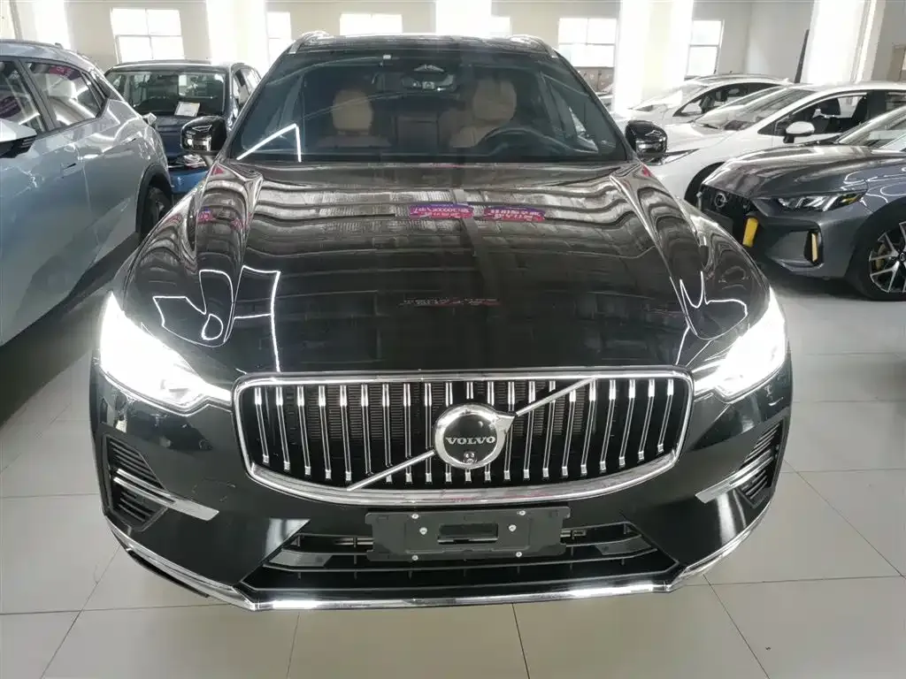 Volvo XC60 PHEV 2023 из CN, фото 3