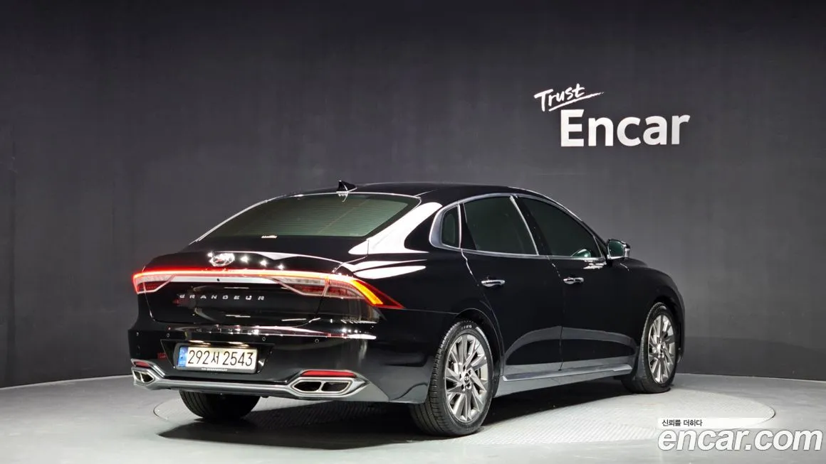 Hyundai Grandeur 2022 из KR, фото 2