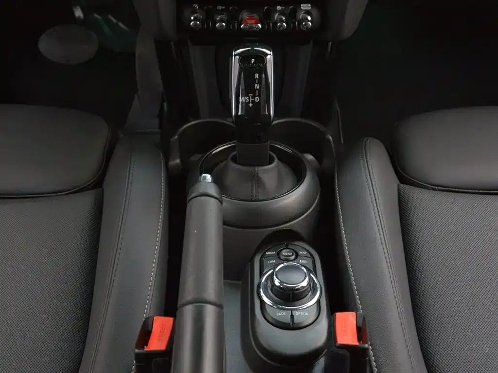 MINI Cooper (3-door) 2024 из CN, фото 10