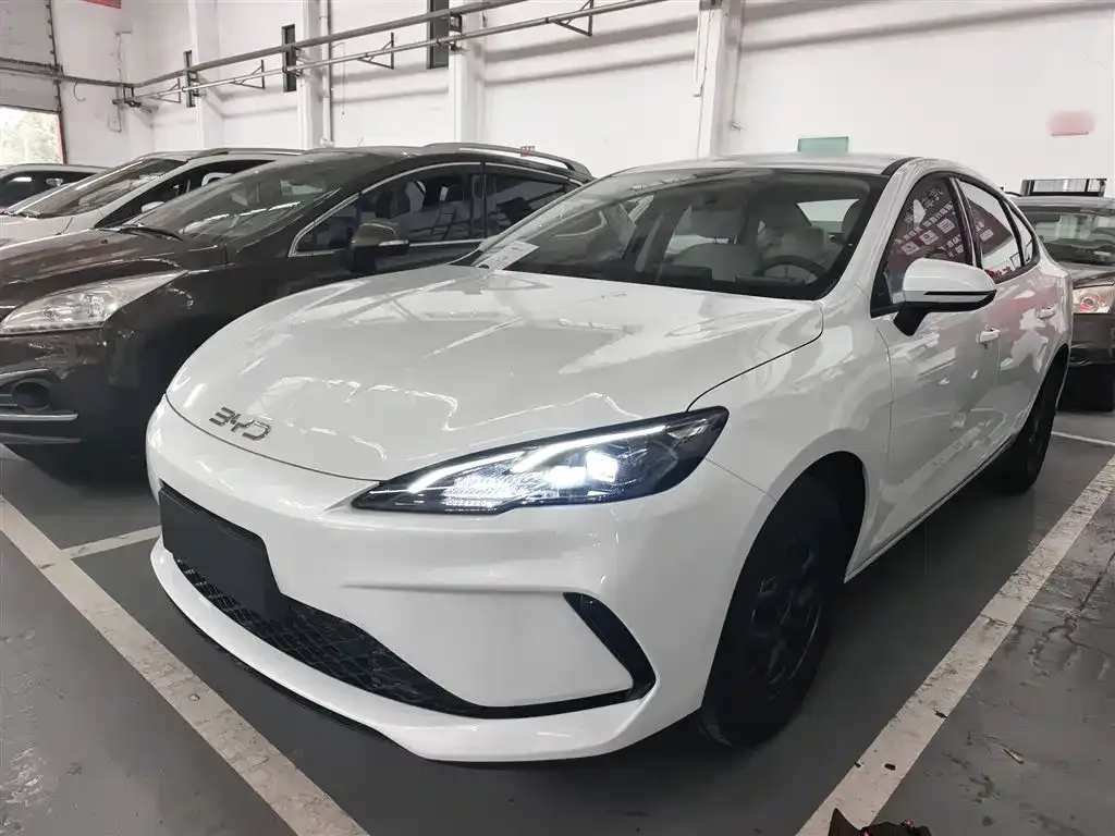 BYD Seal 05 DM-i 2025 из CN, фото 1