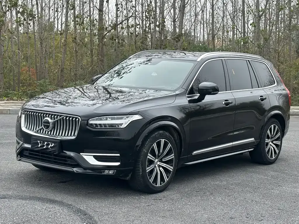 Volvo XC90 — фото 1