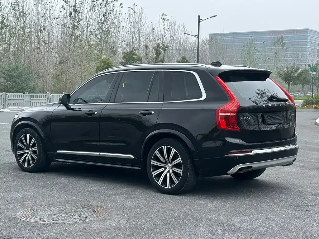 Volvo XC90 — фото 4