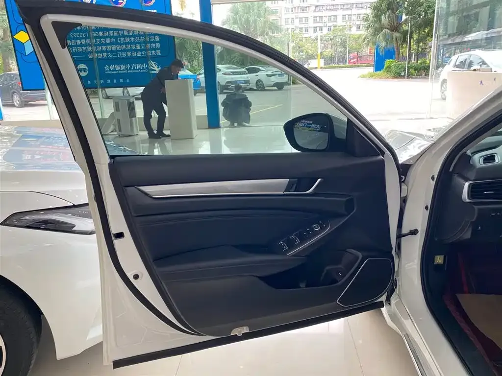 Honda Accord 2023 из CN, фото 4