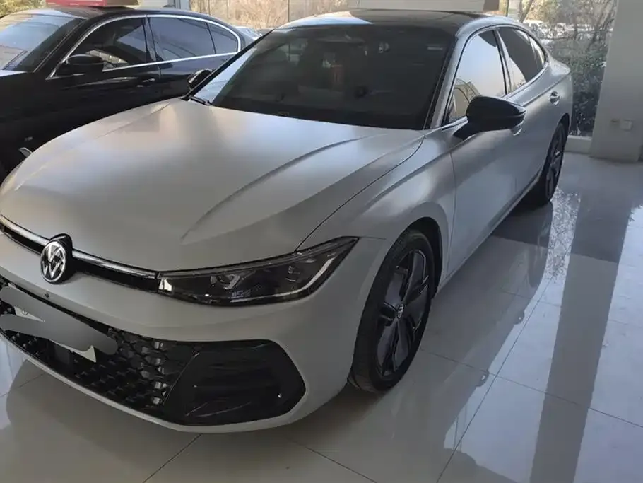 Volkswagen Passat 2024 из CN, фото 1