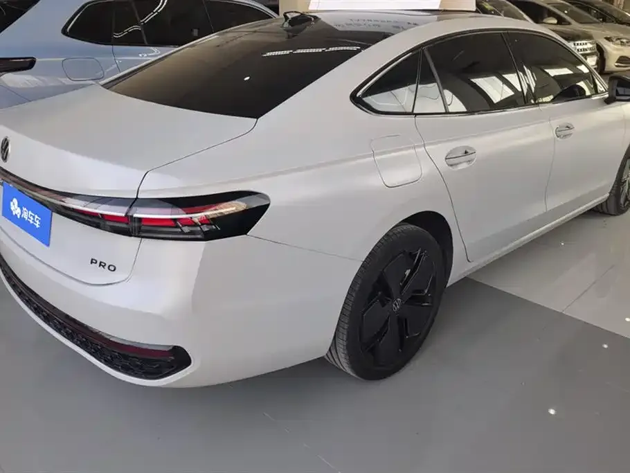 Volkswagen Passat 2024 из CN, фото 3
