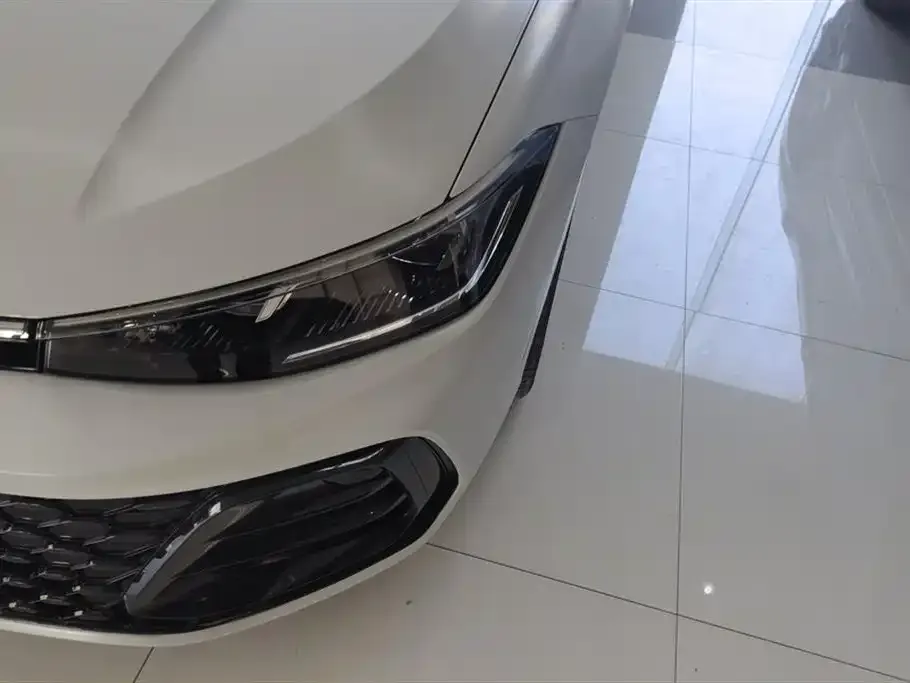 Volkswagen Passat 2024 из CN, фото 5