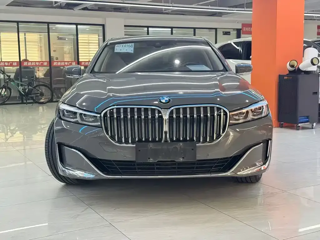 BMW 7 Series 2021 из CN, фото 1