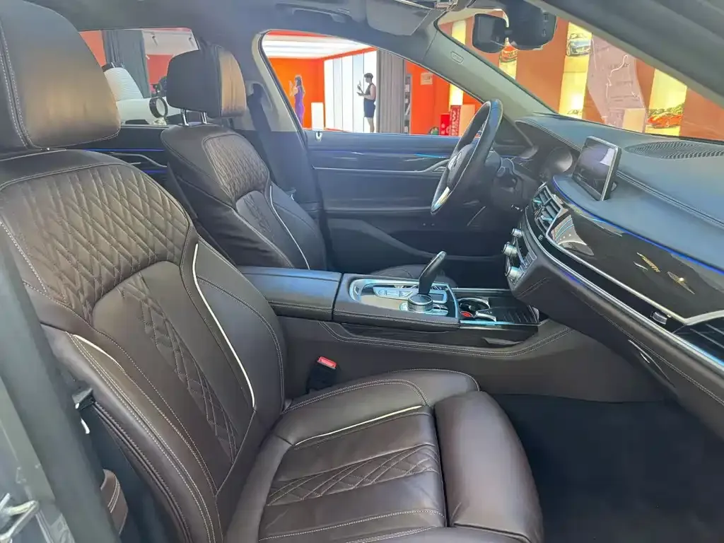 BMW 7 Series 2021 из CN, фото 6