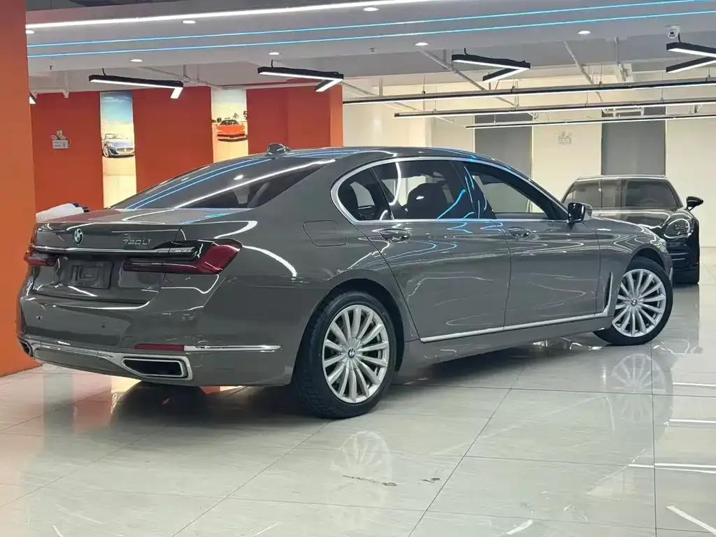 BMW 7 Series 2021 из CN, фото 8