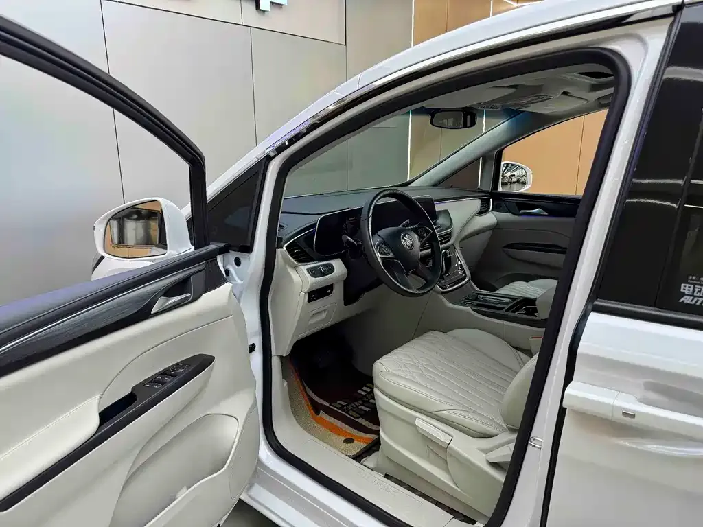 Buick GL8 2022 из CN, фото 10