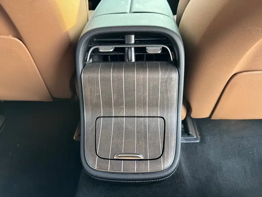 [object Object] E-Class 2024 из CN, фото 10