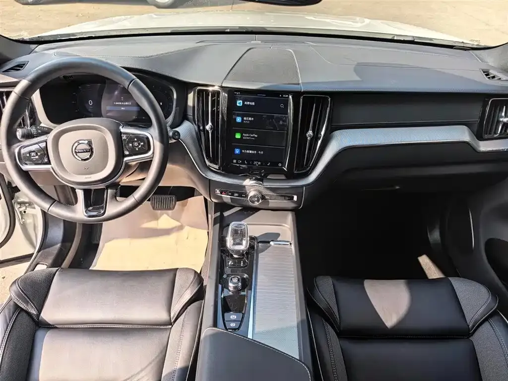 Volvo XC60 2023 из CN, фото 9