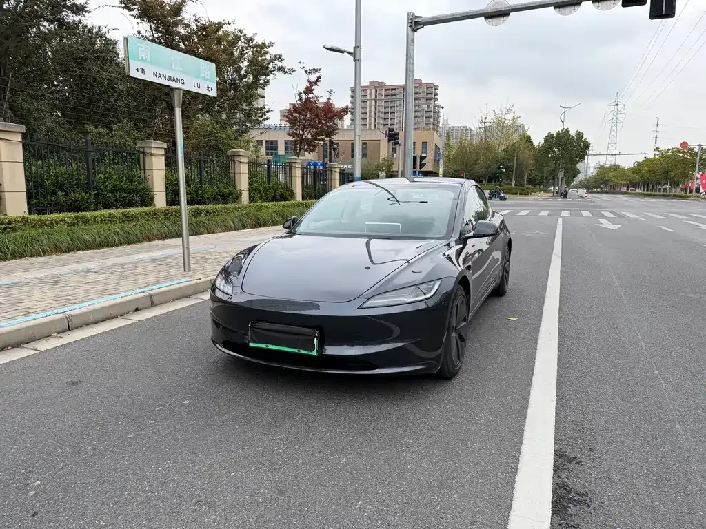 Tesla Model 3 2024 из CN, фото 2