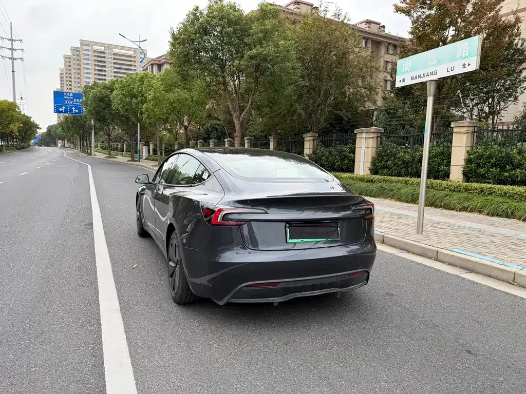 Tesla Model 3 2024 из CN, фото 3