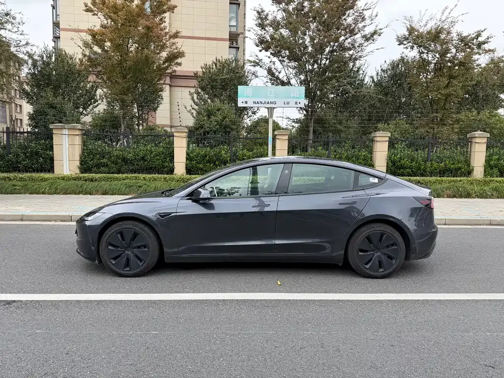 Tesla Model 3 2024 из CN, фото 5