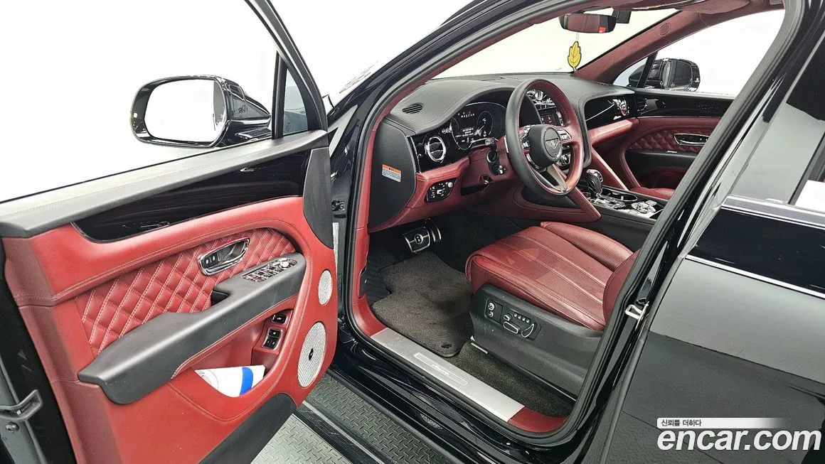 Bentley Bentayga 2023 из KR, фото 10