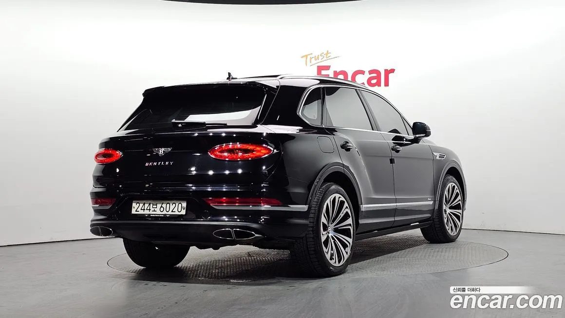 Bentley Bentayga 2023 из KR, фото 2