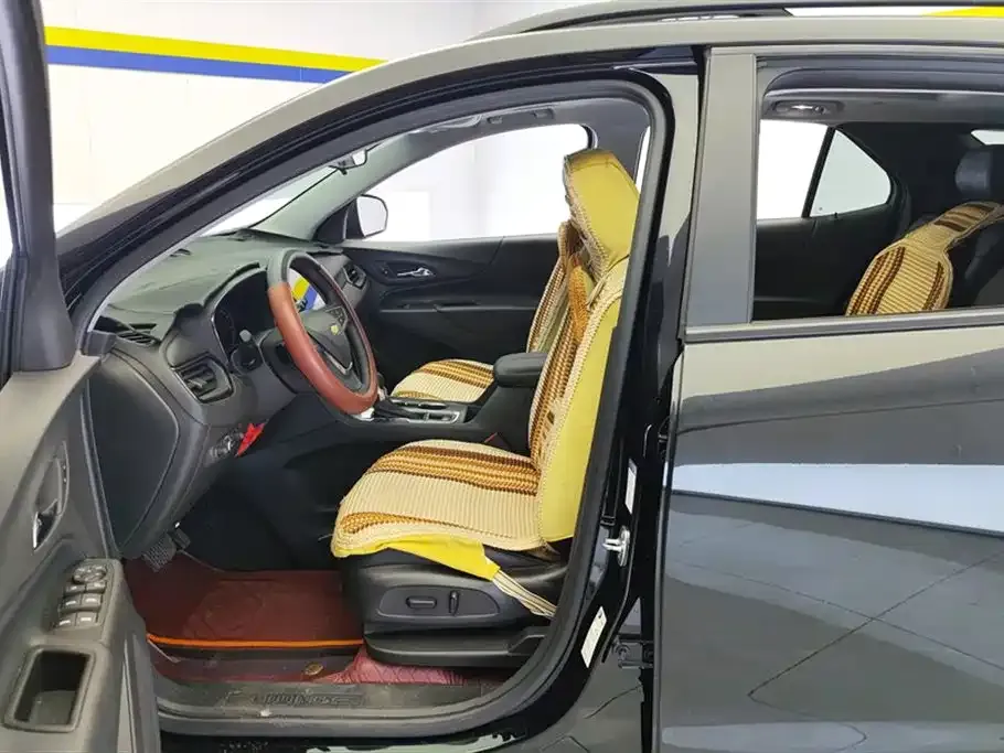 Chevrolet Equinox 2023 из CN, фото 9