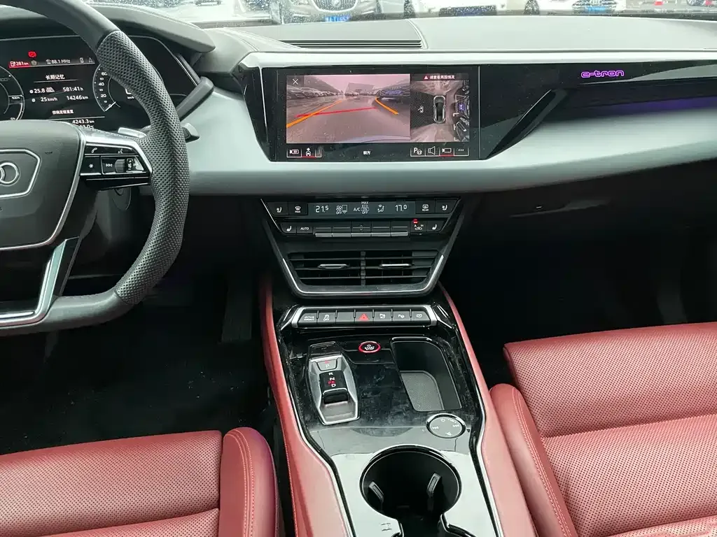 Audi e-tron GT 2024 из CN, фото 9