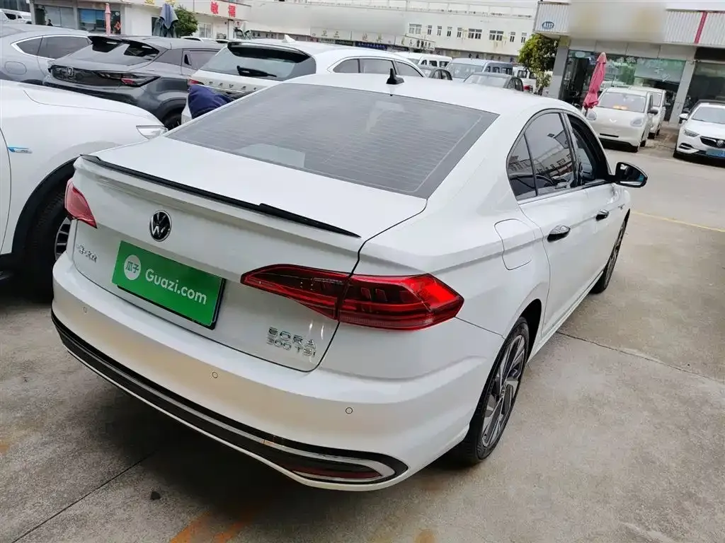Volkswagen Bora 2023 из CN, фото 7