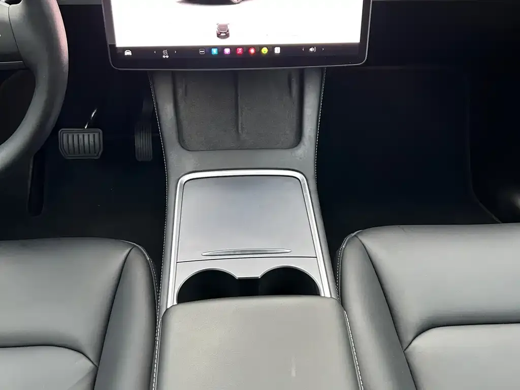 Tesla Model Y 2023 из CN, фото 9